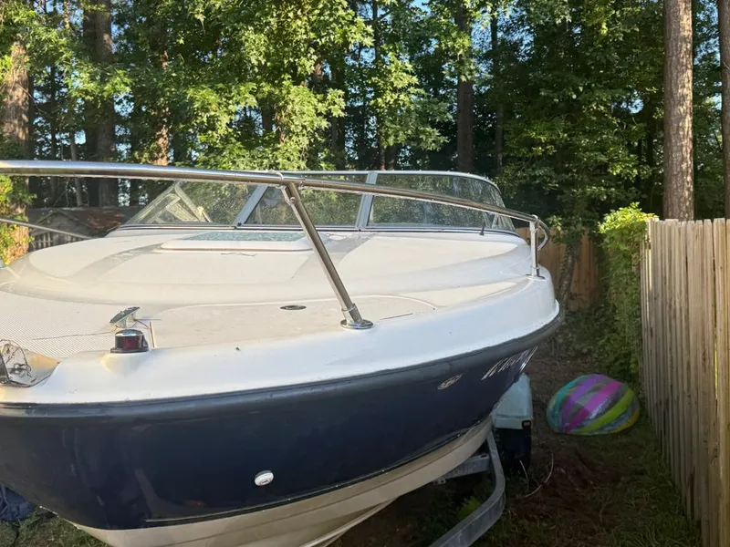 Slide: The Image of Bayliner Discovery 210 2007 - 2