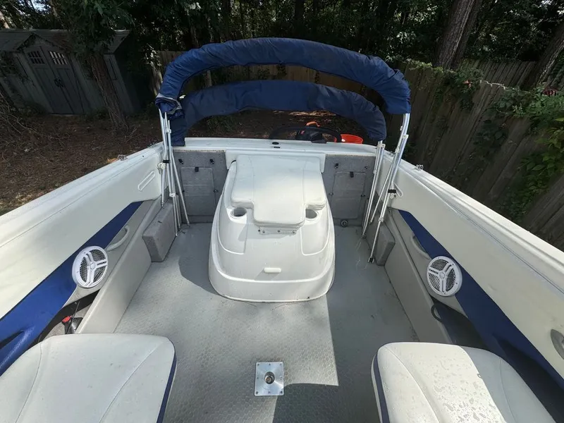 Slide: The Image of Bayliner Discovery 210 2007 - 21