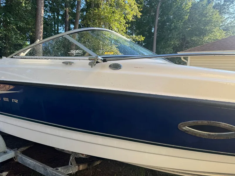 Slide: The Image of Bayliner Discovery 210 2007 - 4