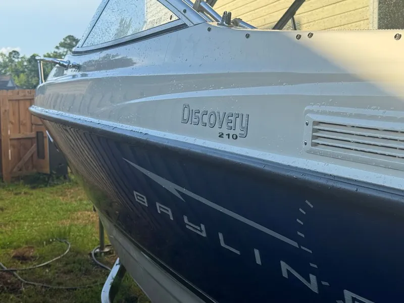 Slide: The Image of Bayliner Discovery 210 2007 - 8