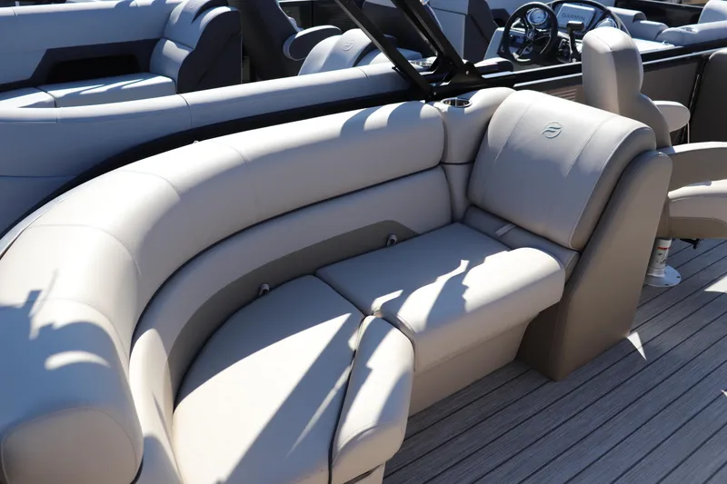 Slide: The Image of Luxurious seating on 2025 Flagship Endurance 22 CU Tritoon boat deck. - 8