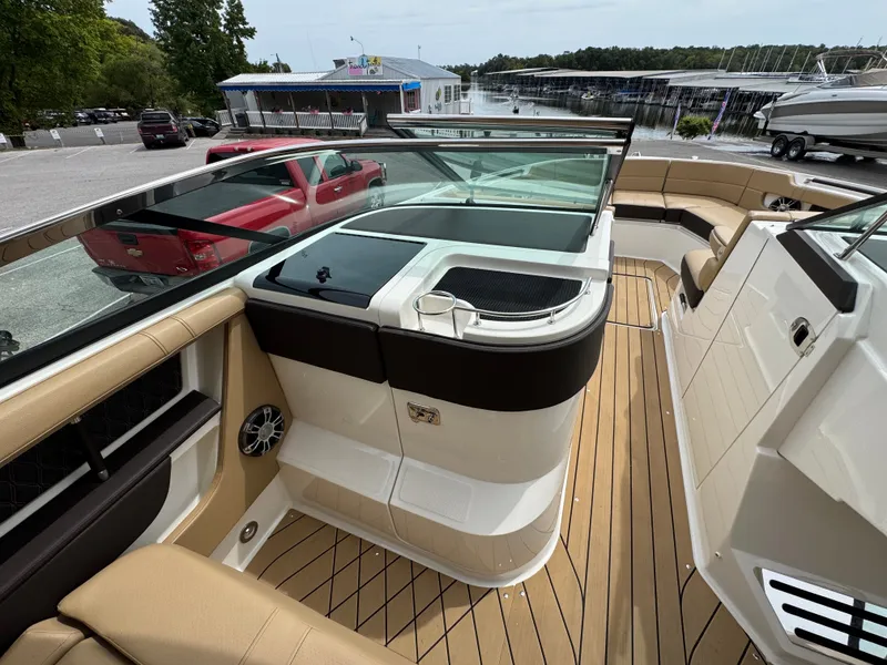 Slide: The Image of Sea Ray SLX 310 2022 - 57