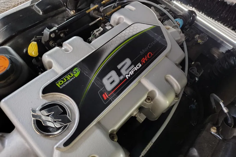 Slide: The Image of Engine of 2014 Bennington 2575 QCW I/O with 8.2 MAG 4.0 MerCruiser. - 41