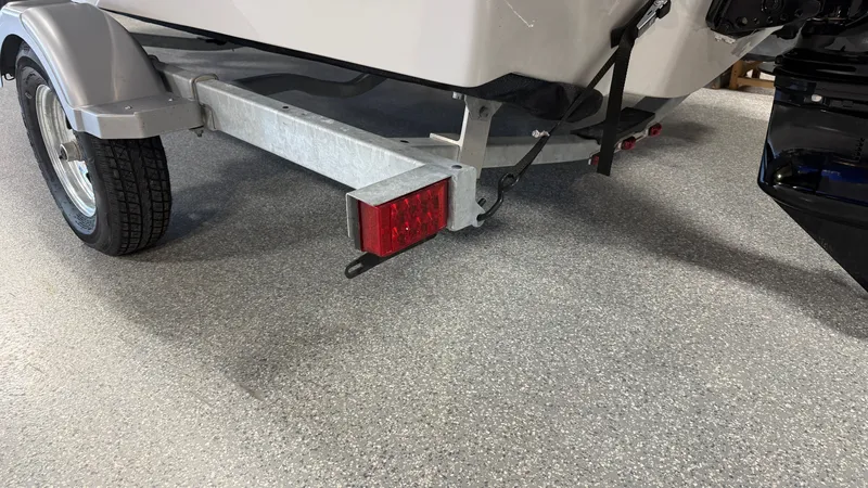 Slide: The Image of Boston Whaler 160 Super Sport 2026 - 51