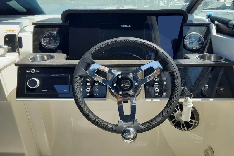 Slide: The Image of Sea Ray SDX 250 Outboard 2019 - 14