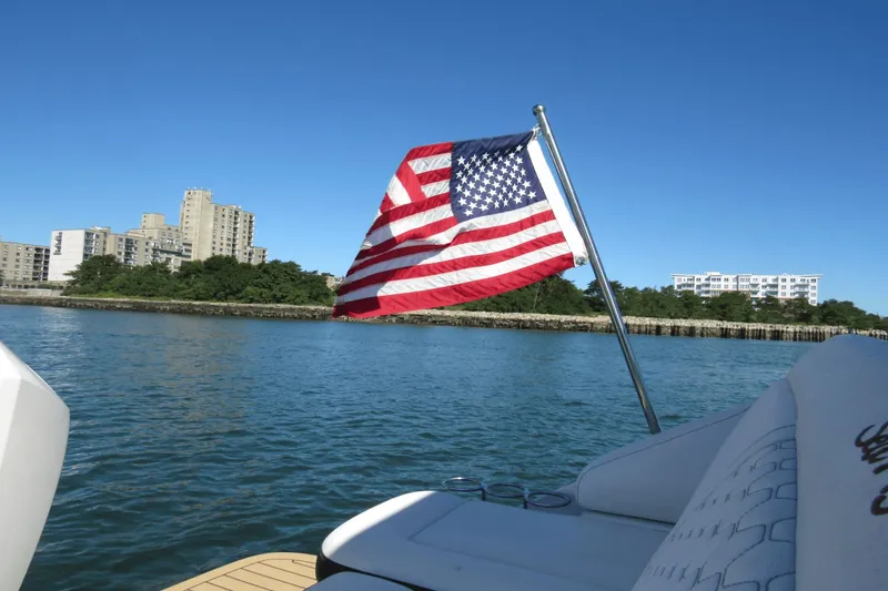 Slide: The Image of Sea Ray SDX 250 Outboard 2019 - 29