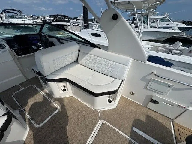 Slide: The Image of Sea Ray SDX 250 Outboard 2019 - 34