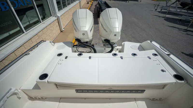 Slide: The Image of Boston Whaler 270 Dauntless 2019 - 32