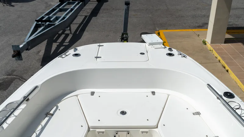 Slide: The Image of Boston Whaler 270 Dauntless 2019 - 4