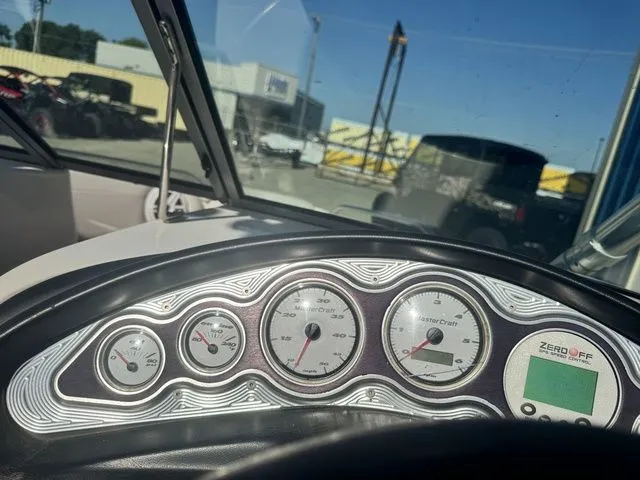 Slide: The Image of MasterCraft ProStar 197 2009 - 17