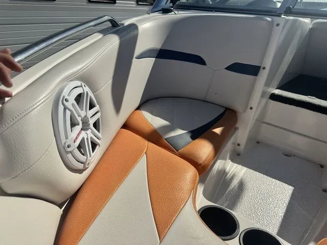 Slide: The Image of MasterCraft ProStar 197 2009 - 28