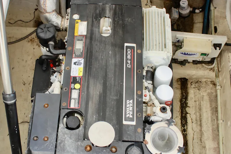 Slide: The Image of Engine compartment of a 2008 Tiara Yachts 3500 Sovran with Volvo Penta D4-300 engine. - 48