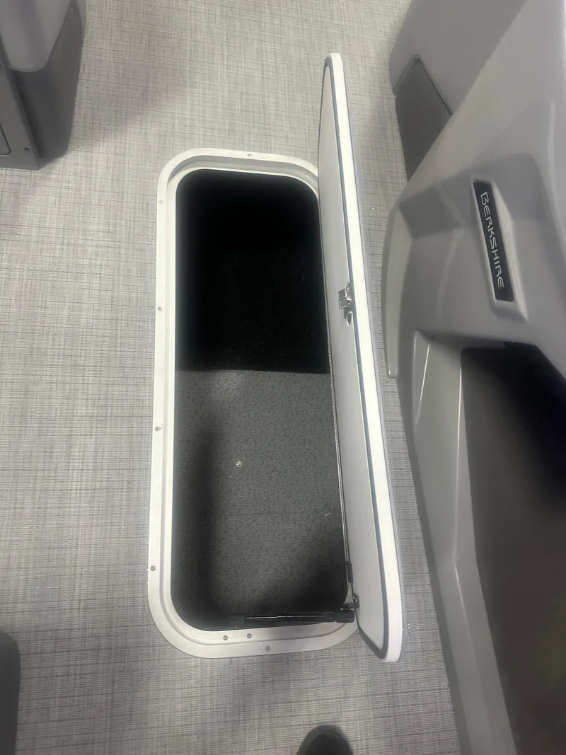 Slide: The Image of Berkshire STS Series 21CL STS 2025 - 20