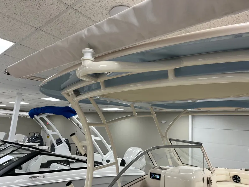 Slide: The Image of Grady-White Freedom 235 2026 - 12