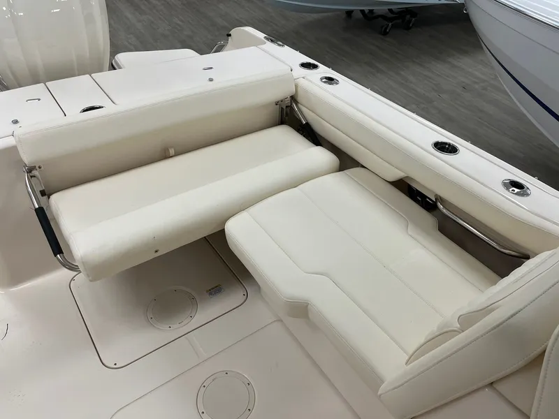 Slide: The Image of Grady-White Freedom 235 2026 - 23