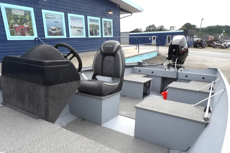 Slide: The Image of Lund SSV 16 Side Console 2023 - 16