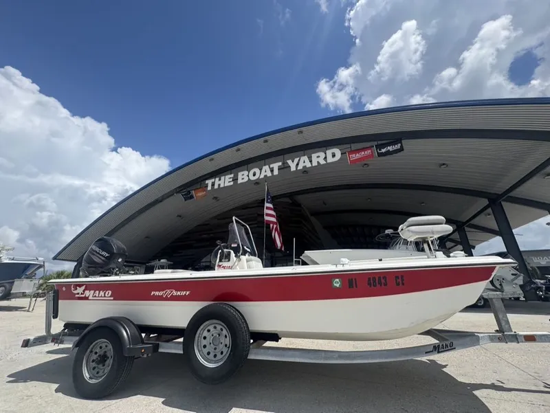 Slide: The Image of Mako Pro Skiff 17 CC 2018 - 5