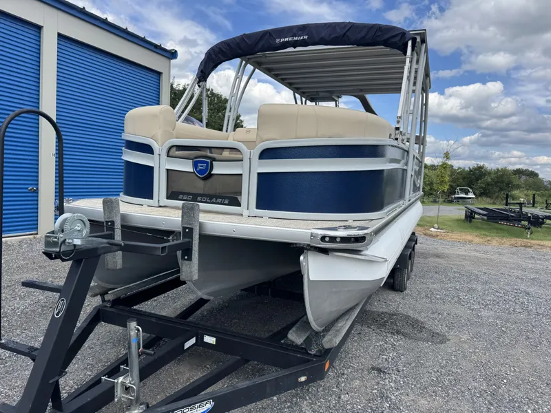 Slide: The Image of Premier 250 Solaris Upper Deck 2024 - 19