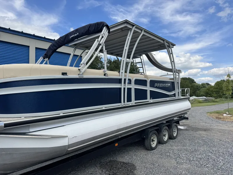 Slide: The Image of Premier 250 Solaris Upper Deck 2024 - 2