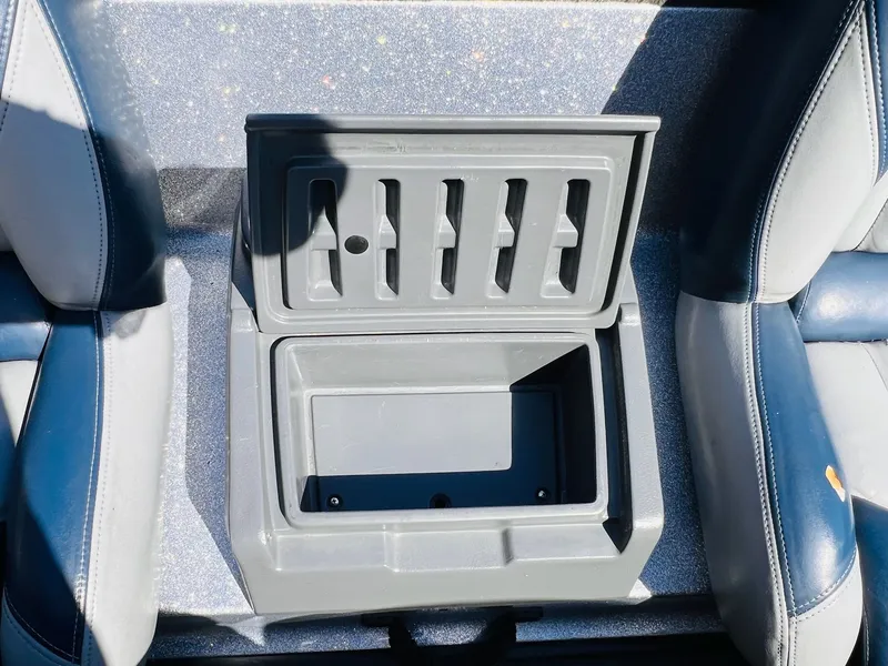 Slide: The Image of Stratos 285 XL 2009 - 7