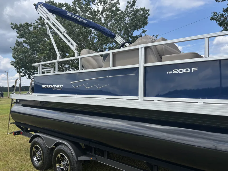 Slide: The Image of Ranger REATA CLASSIC SERIES 200F 2026 - 10