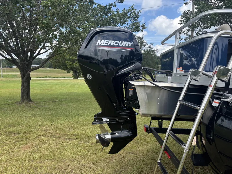 Slide: The Image of Ranger REATA CLASSIC SERIES 200F 2026 - 11