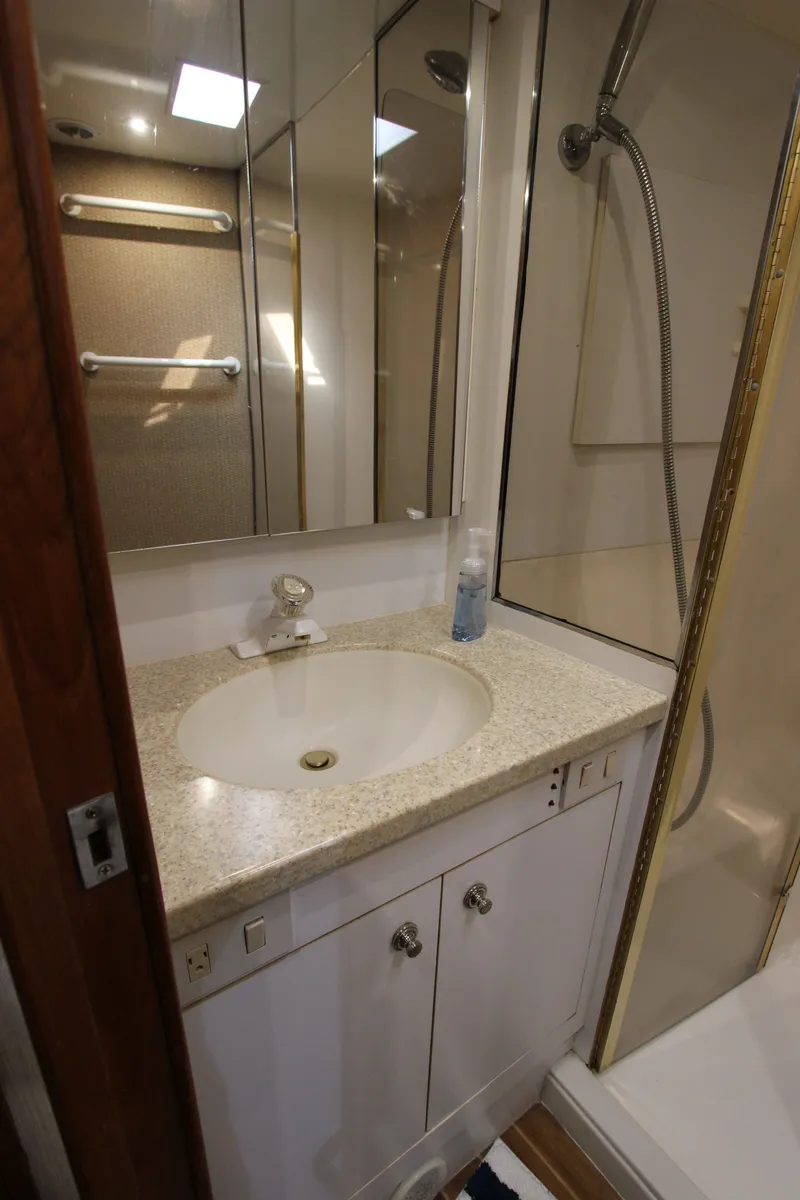 Slide: The Image of Ocean Yachts 48 Super Sport 2002 - 17