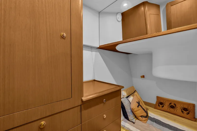 Slide: The Image of Ocean Yachts 48 Super Sport 2002 - 46