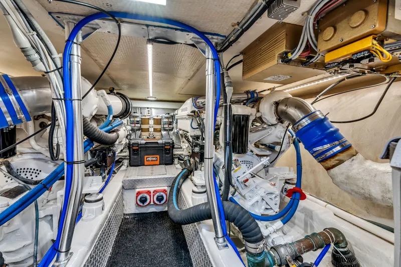 Slide: The Image of Ocean Yachts 48 Super Sport 2002 - 91