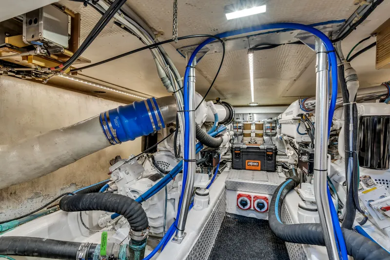 Slide: The Image of Ocean Yachts 48 Super Sport 2002 - 93