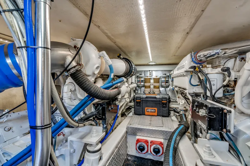 Slide: The Image of Ocean Yachts 48 Super Sport 2002 - 94