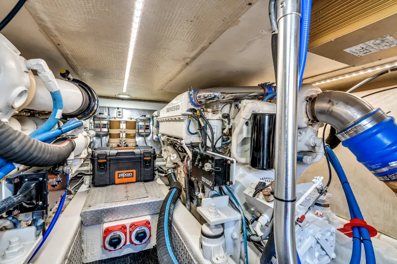 Slide: The Image of Ocean Yachts 48 Super Sport 2002 - 95