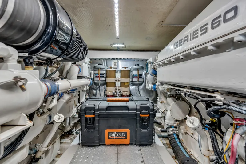 Slide: The Image of Ocean Yachts 48 Super Sport 2002 - 96