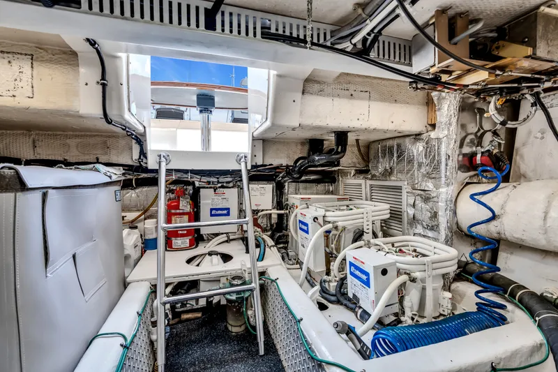 Slide: The Image of Ocean Yachts 48 Super Sport 2002 - 99