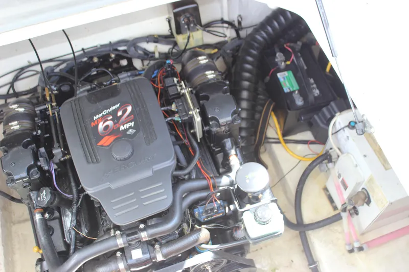Slide: The Image of Engine compartment of a 2003 Wellcraft Martinique 2600 with MerCruiser 6.2 MPI engine. - 30