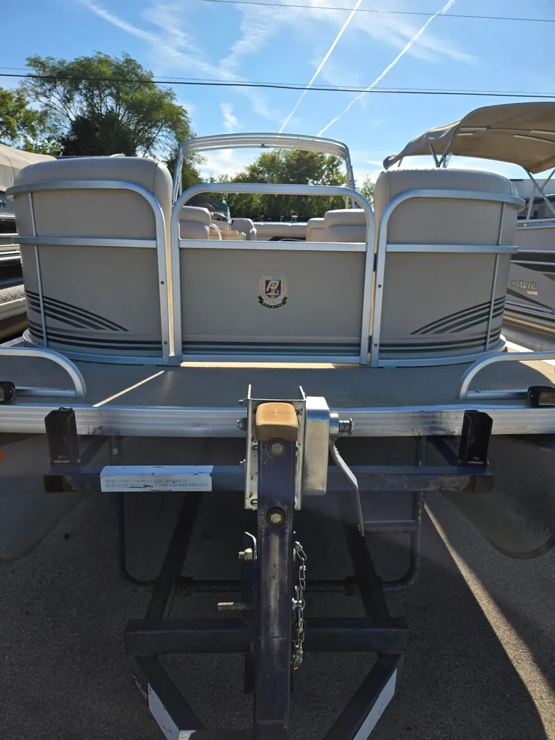 Slide: The Image of Premier Majestic 250 2000 - 3