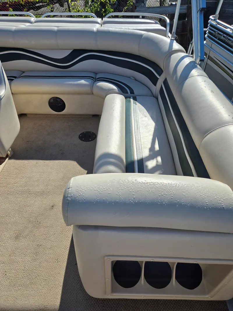 Slide: The Image of Premier Majestic 250 2000 - 9