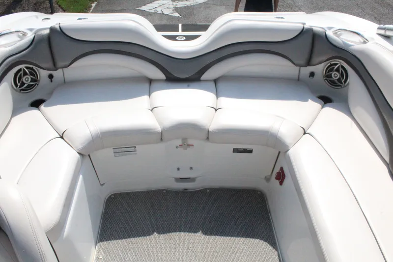 Slide: The Image of Yamaha 212X 2008 - 12