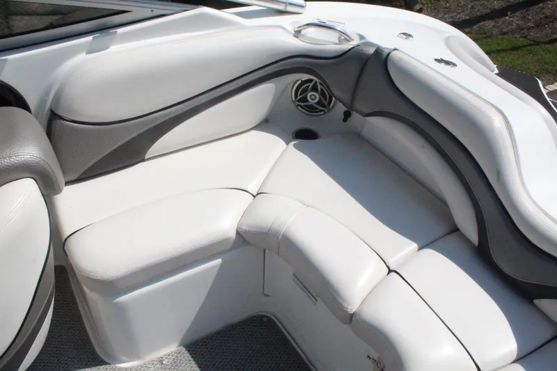 Slide: The Image of Yamaha 212X 2008 - 14