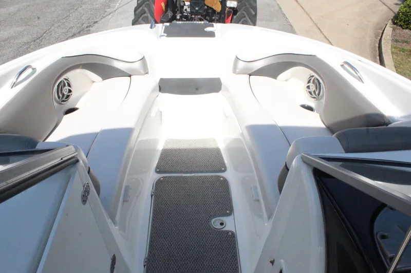 Slide: The Image of Yamaha 212X 2008 - 15