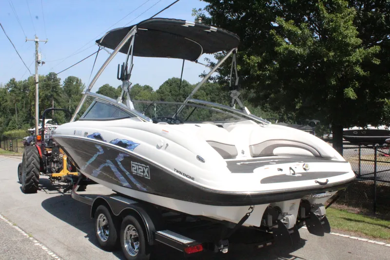 Slide: The Image of Yamaha 212X 2008 - 3