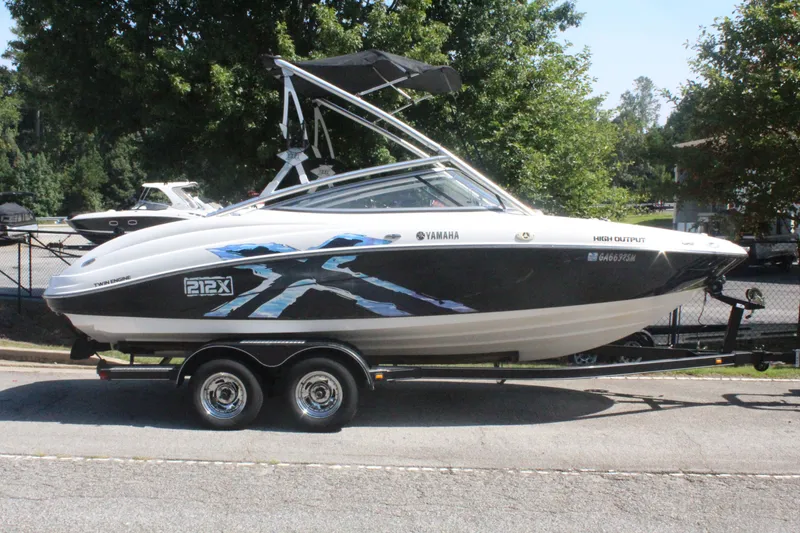 Slide: The Image of Yamaha 212X 2008 - 6