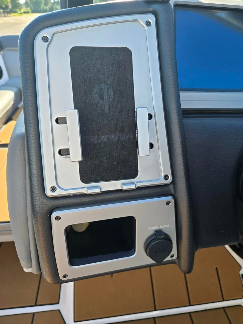 Slide: The Image of Supra SL 2022 - 15