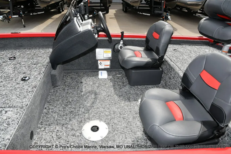 Slide: The Image of Tracker Pro Team 175 Crappie w/Woven Floors 2026 - 12