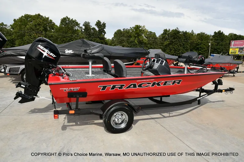 Slide: The Image of Tracker Pro Team 175 Crappie w/Woven Floors 2026 - 15