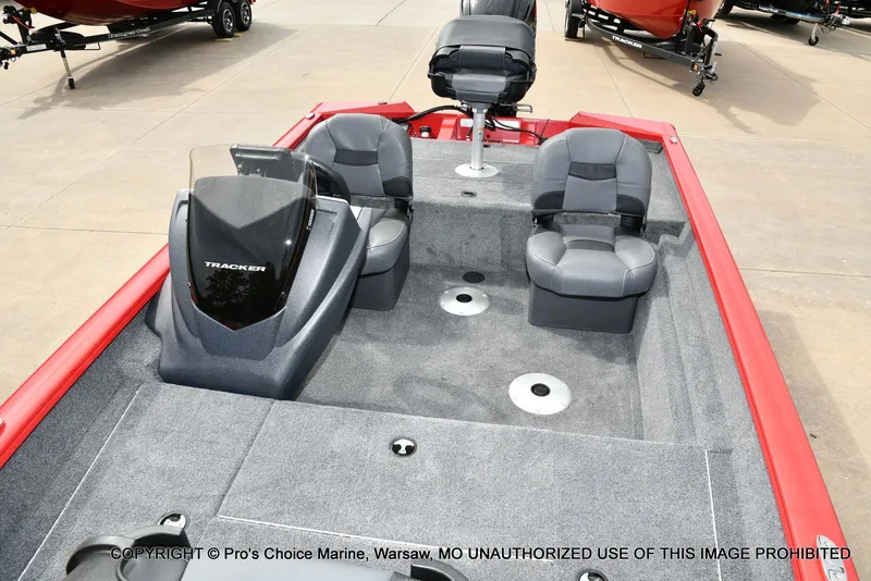 Slide: The Image of Tracker Pro Team 175 Crappie Edition w/75HP 2026 - 12