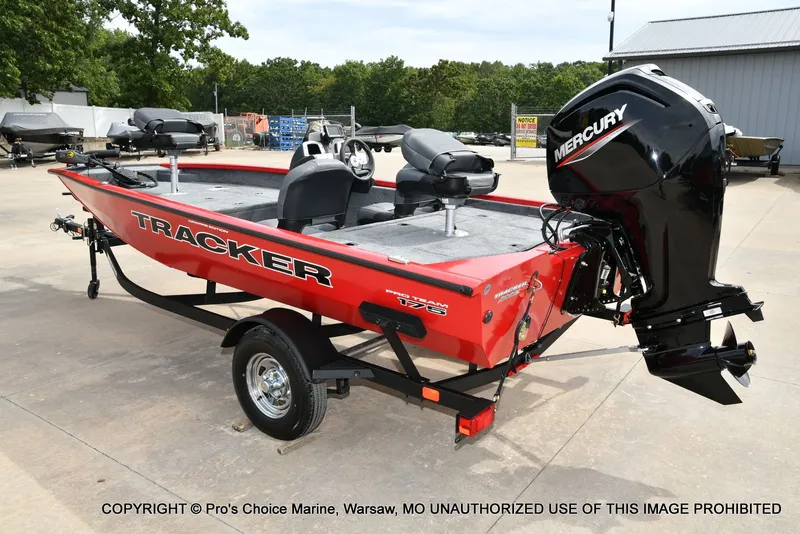 Slide: The Image of Tracker Pro Team 175 Crappie Edition w/75HP 2026 - 17