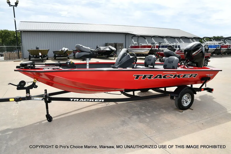Slide: The Image of Tracker Pro Team 175 Crappie Edition w/75HP 2026 - 19