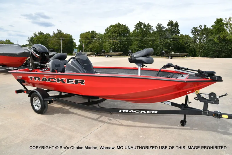 Slide: The Image of Tracker Pro Team 175 Crappie Edition w/75HP 2026 - 66