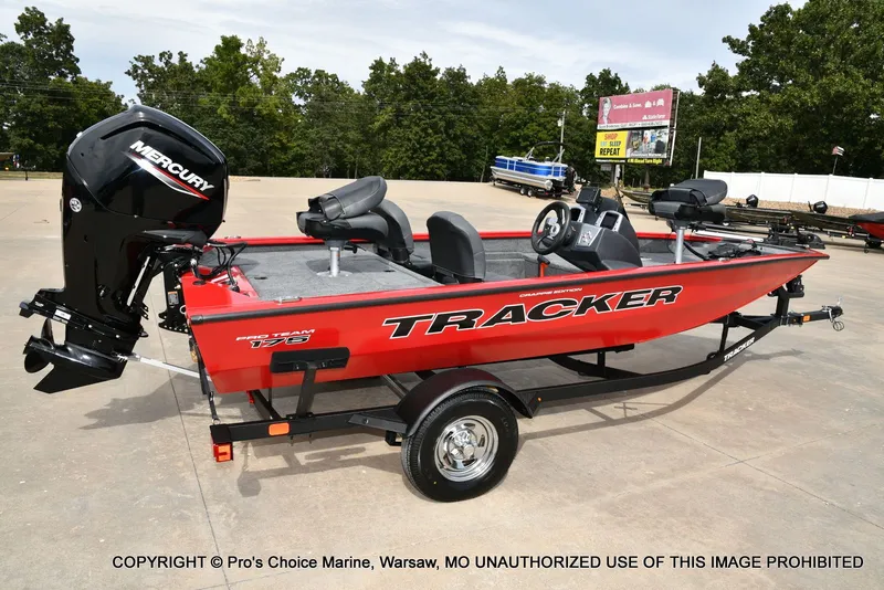 Slide: The Image of Tracker Pro Team 175 Crappie Edition w/75HP 2026 - 68